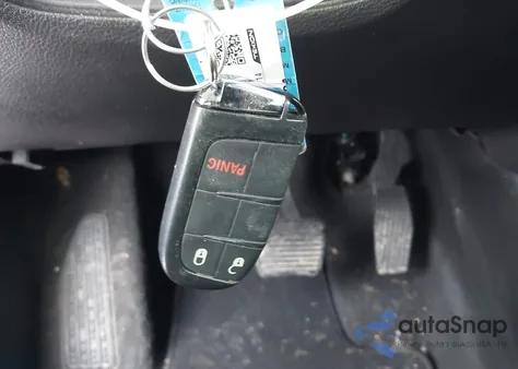 2022 Jeep Compass Latitude 4X4 from USA, damaged, VIN 3C4NJDBB1NT237714